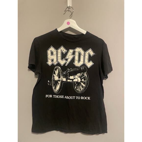 AC/DC:‎ CLASSIC LOGO “FOR THOSE ABOUT TO ROCK” T-SHIRT. Preowned. Size: M - Picture 1 of 5